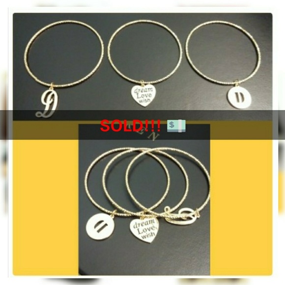 Jewelry - SOLD!!! 💵 Gold-tone bracelet trio